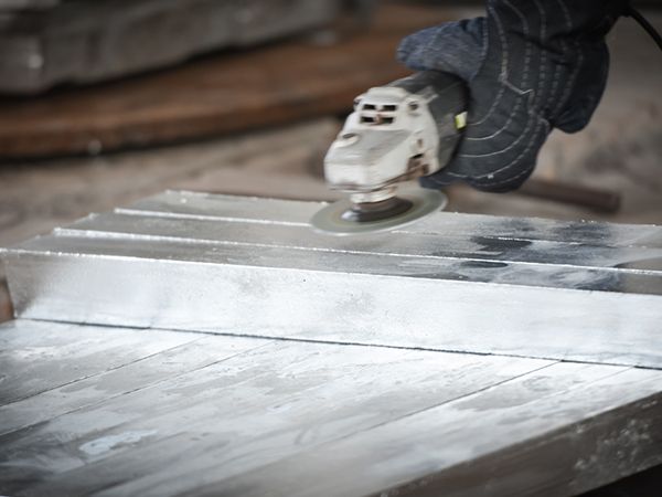 犧牲陽(yáng)極打磨