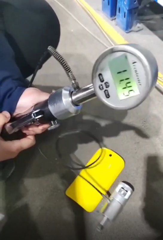 測(cè)樁試附著力及測(cè)厚